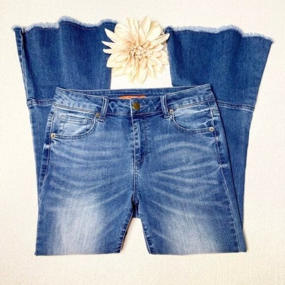 Chelsea & Violet High Rise Flared Hem Crop Jeans Distressed Frayed Size 25 - Picture 6 of 11